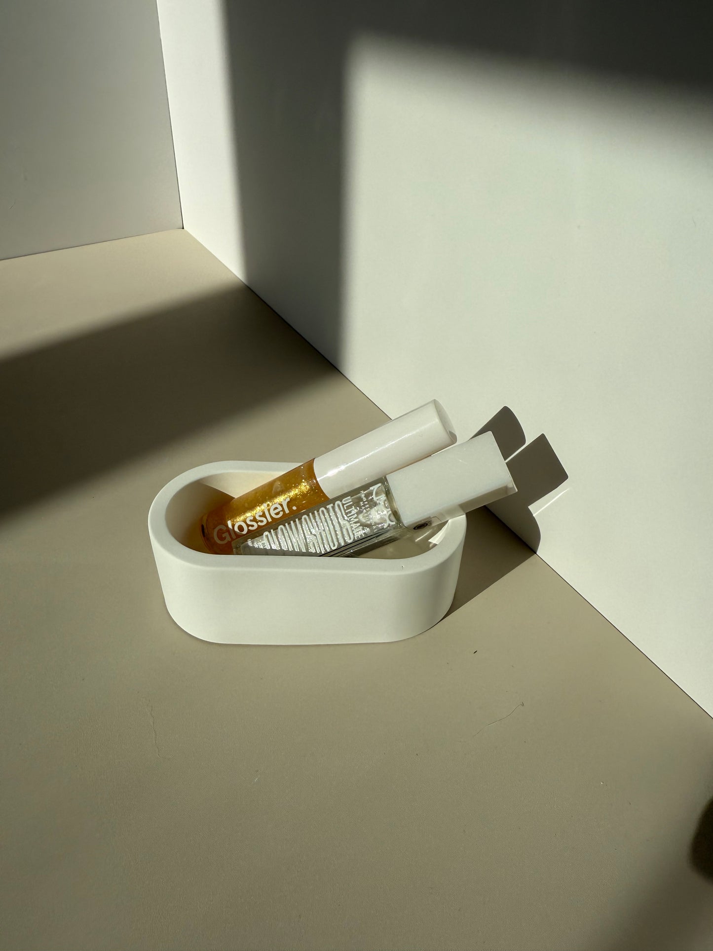 Oval holder