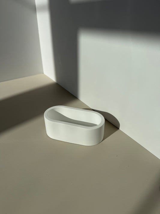 Oval holder